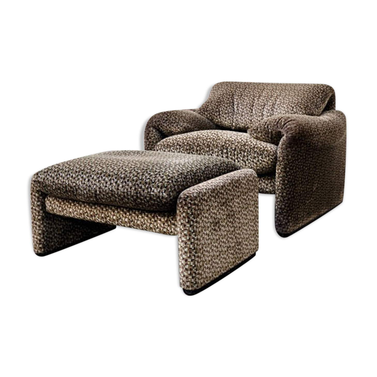 Fauteuil maralunga avec ottoman