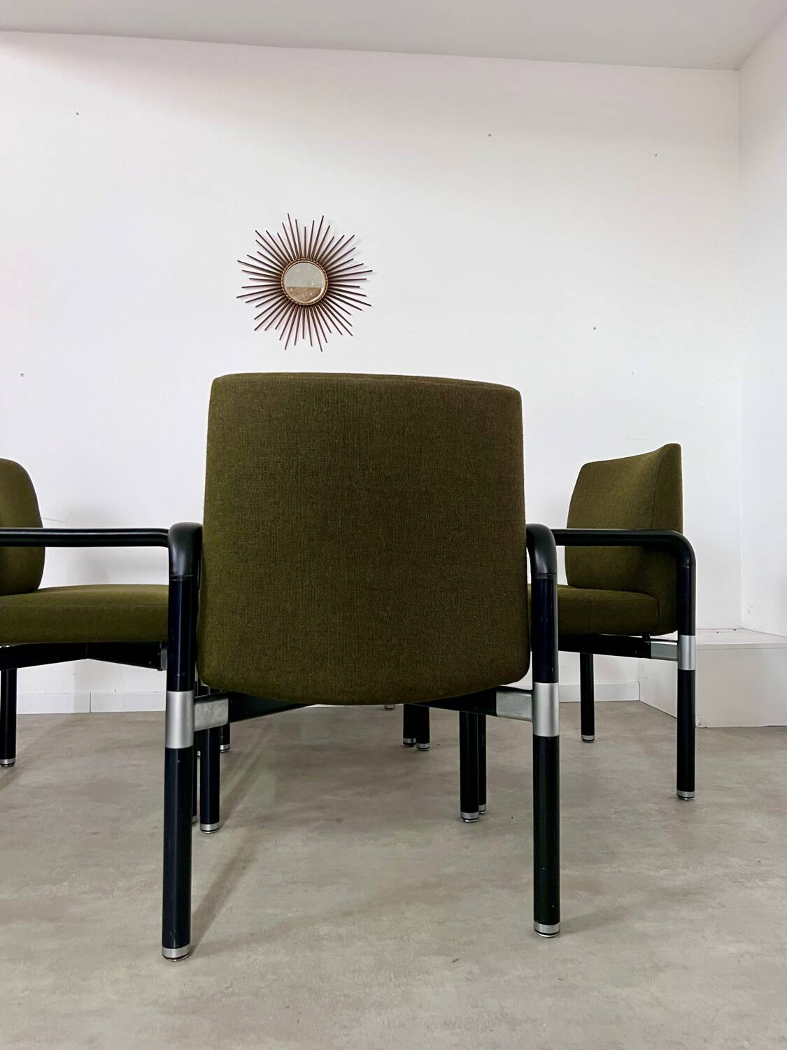 Lot de 4 chaises fauteuils design années 80 Wilkhahn métal et tissu vintage