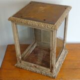 18th century showcase has three mobile windows