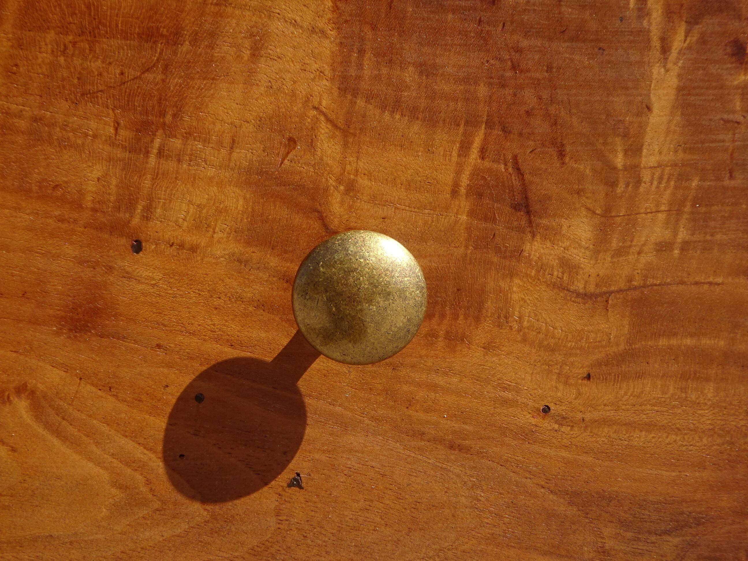 Antique Louis Philippe chest of drawers made entirely of walnut.