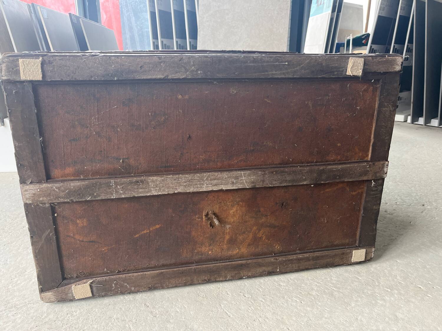 Large vintage “au bon marché Paris” trunk from the 1900s