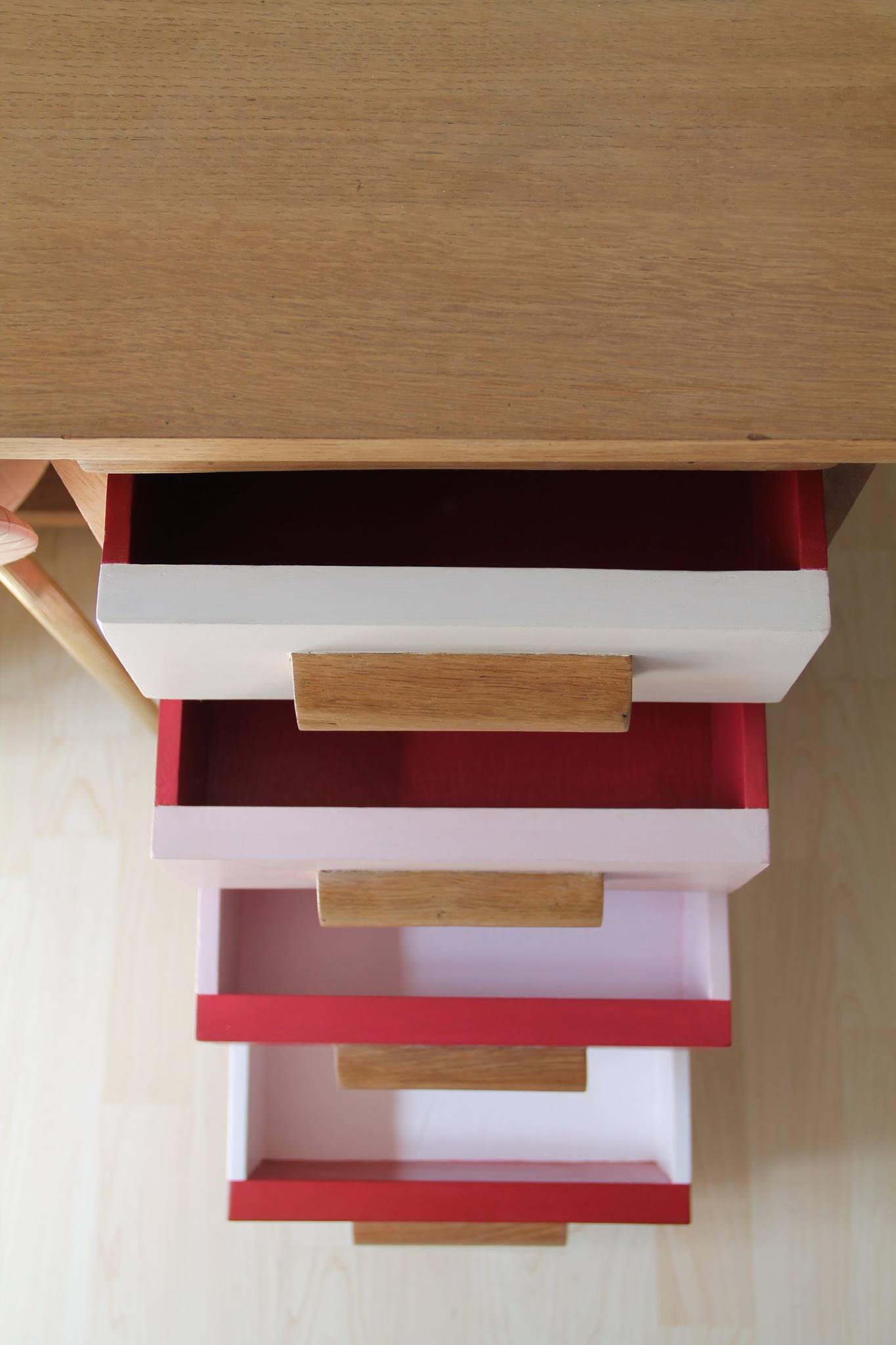 Children's desk in oak from the 60s and his chair