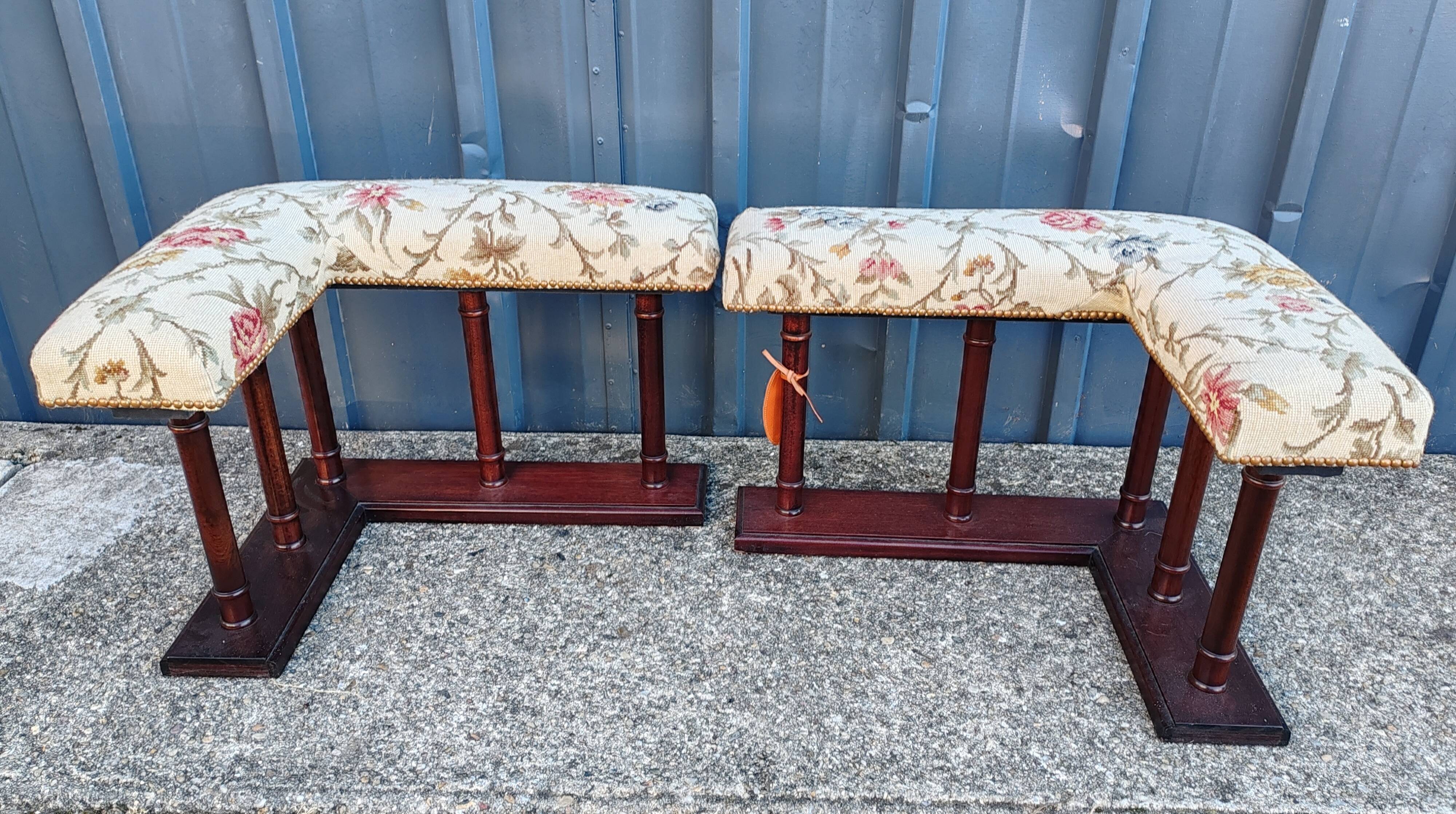 Paire de bancs de cheminée