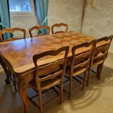 Extendable dining table + Provençal style chairs