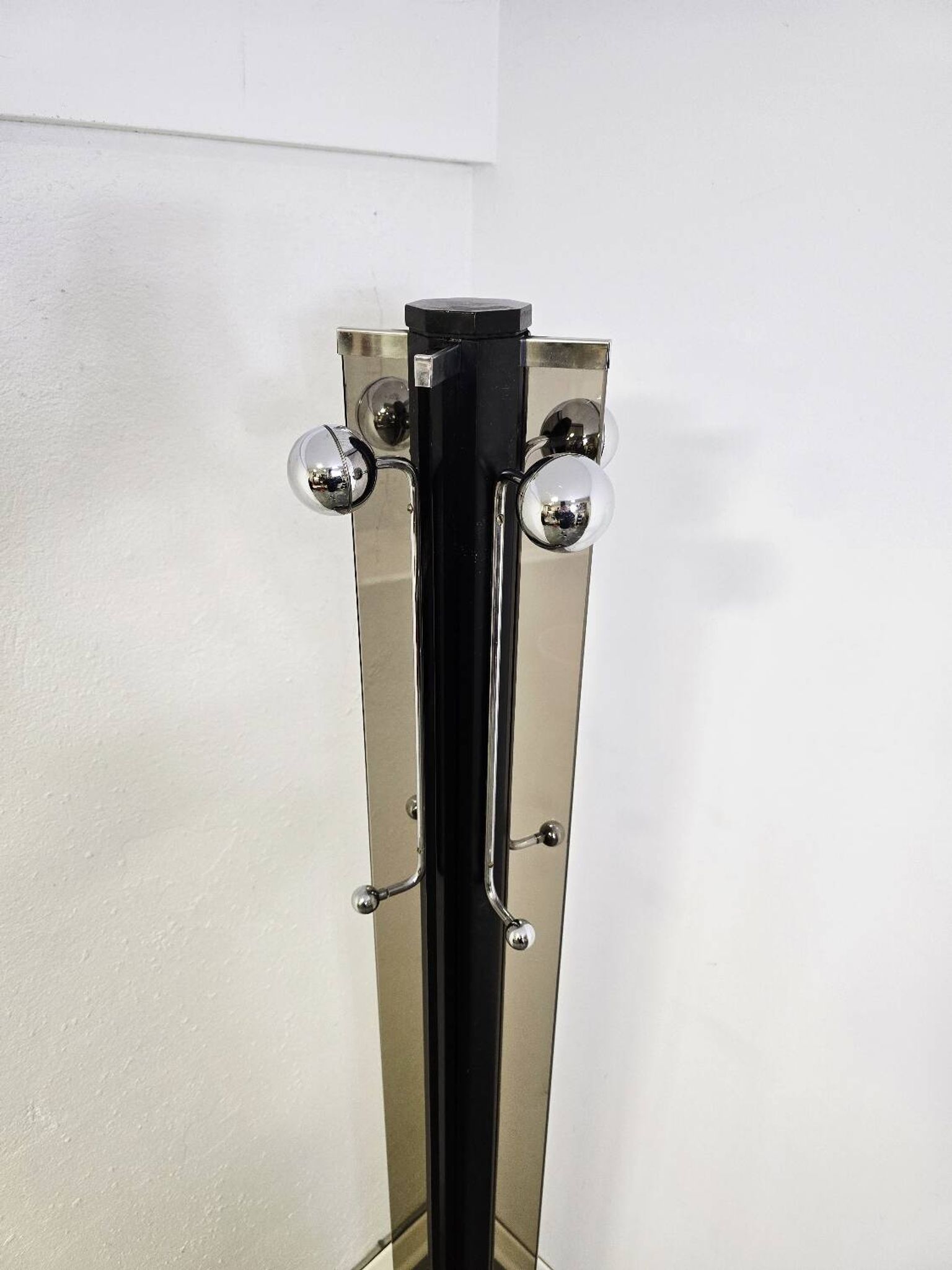 Porte-manteau des années 70
