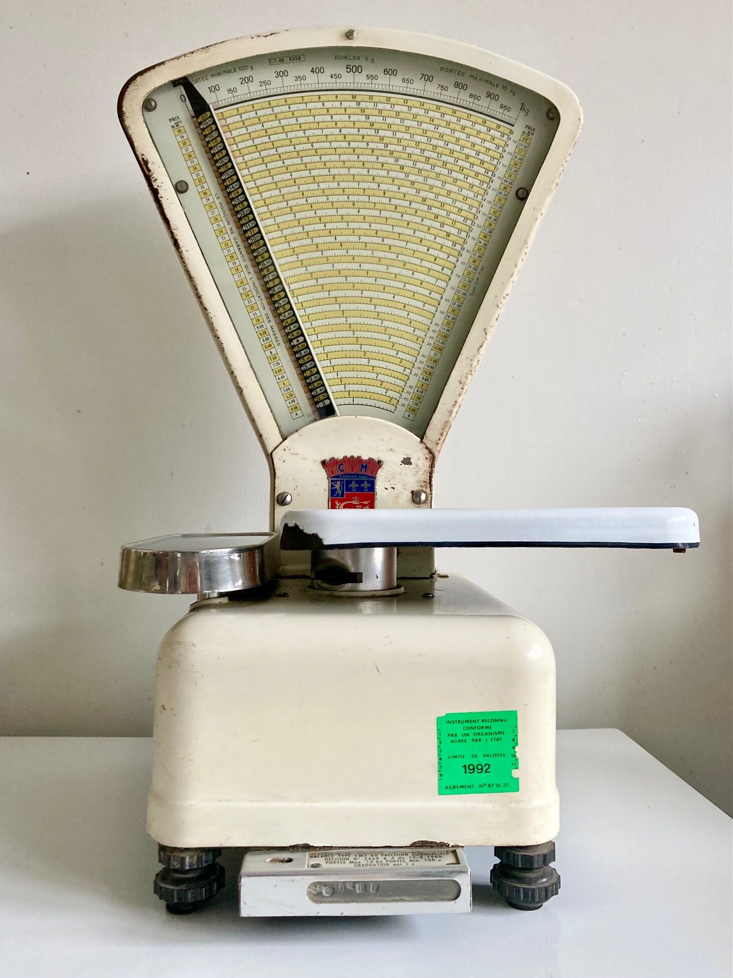 Old baker's scale