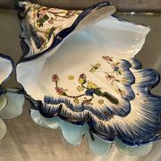 Pair of wall flower girls decorated with cornucopia earthenware from Gien XIX