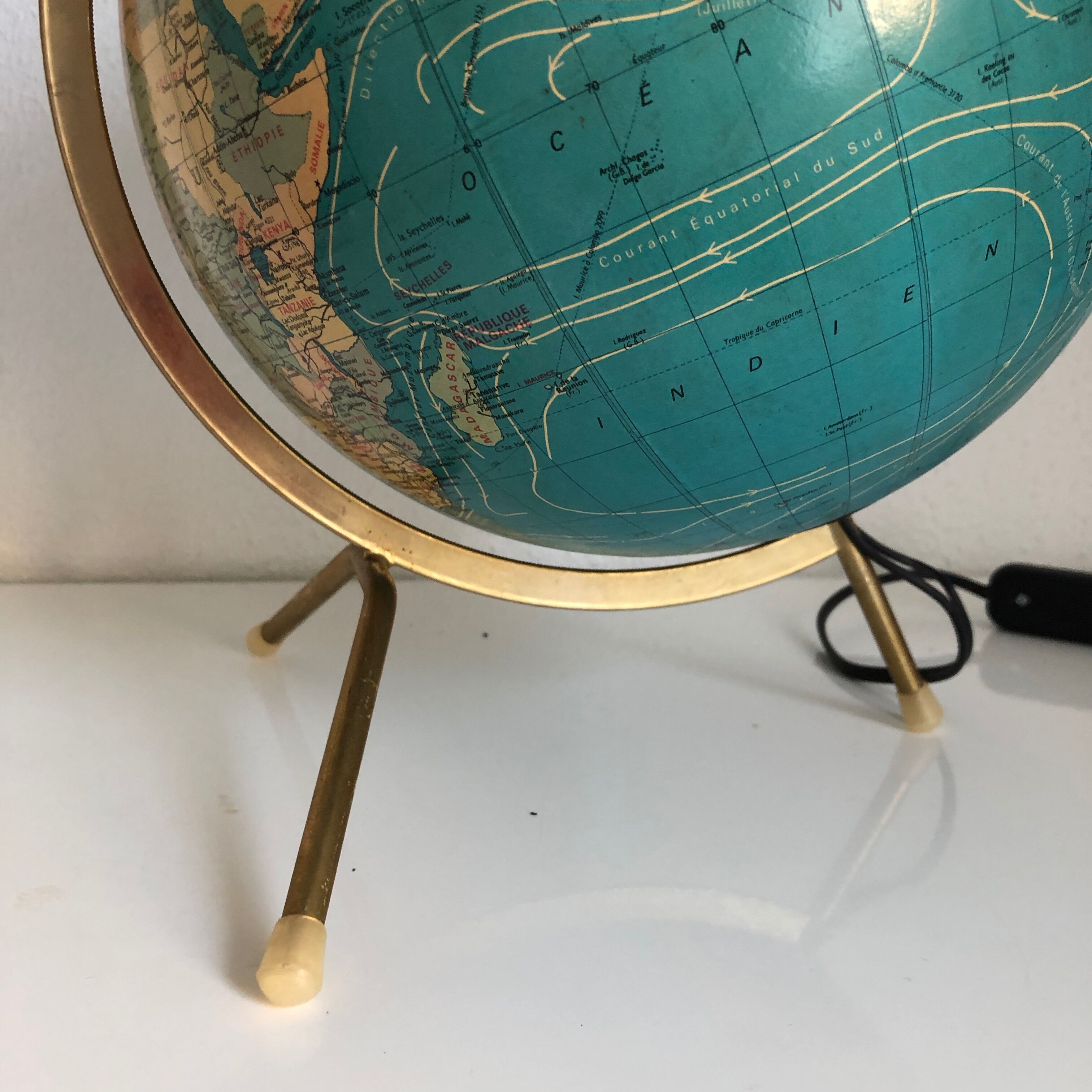 Globe terrestre PVC Taride 32cm vintage 1977