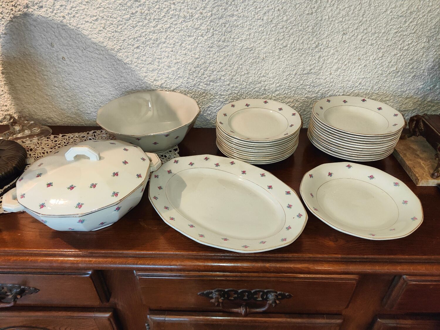 Old service 28 pieces porcelain KG Keller and Guérin Lunéville France decorated with flowers Rosita XIXth Century