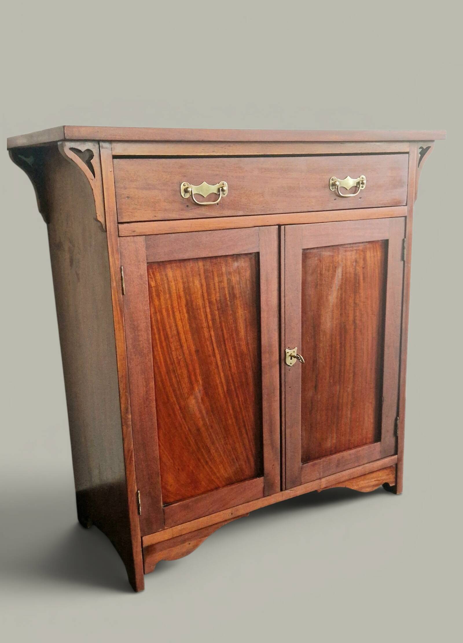English buffet signed Maple and Co - 19th century