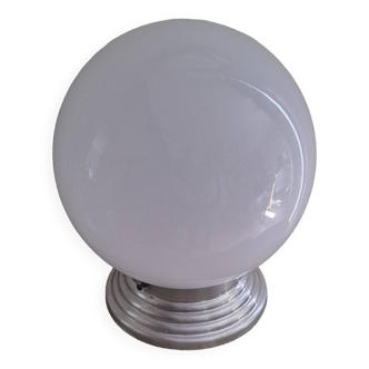 Lampe boule en opaline sur socle