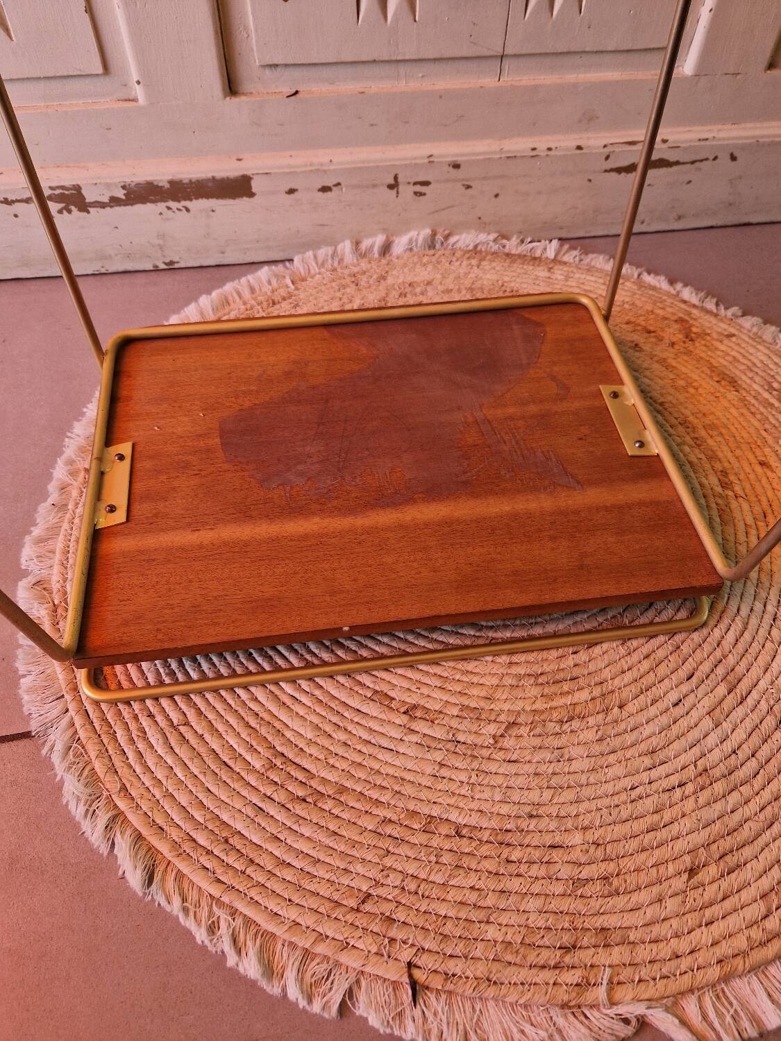 Side table in gold metal and scoubidou