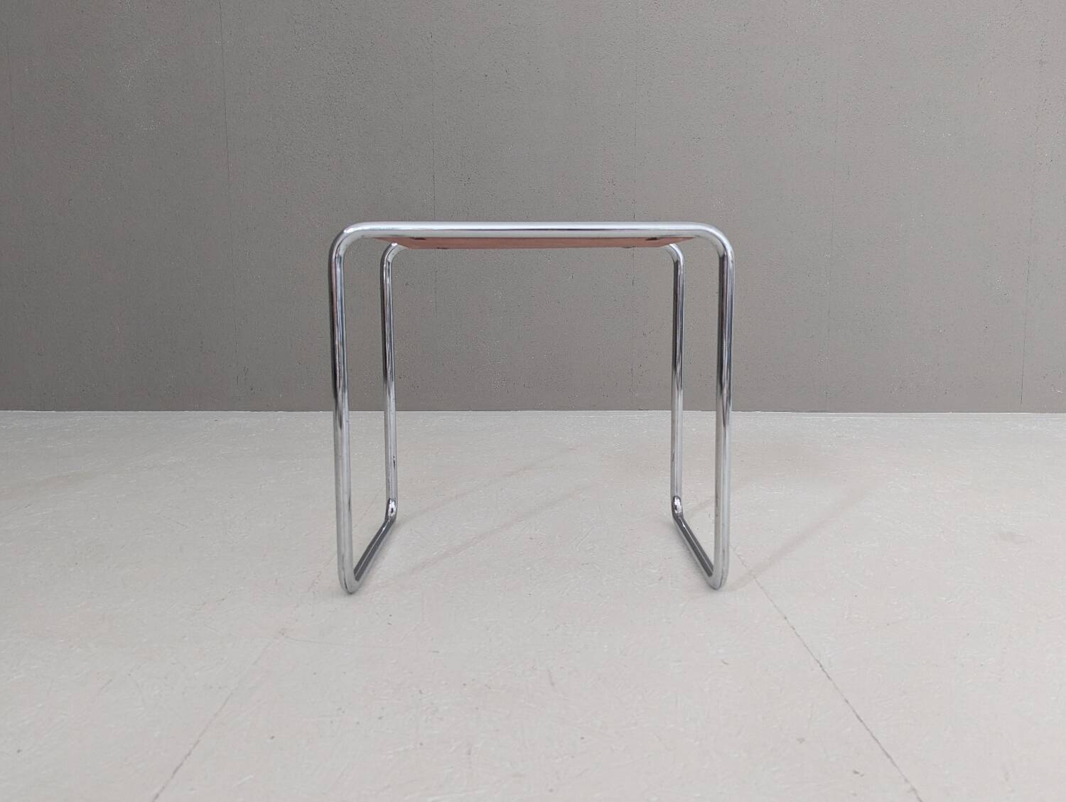 Table Thonet B9/b en acier tubulaire, conçue par Marcel Breuer, années 1930