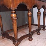 Nineteenth century English tirroir cabinet