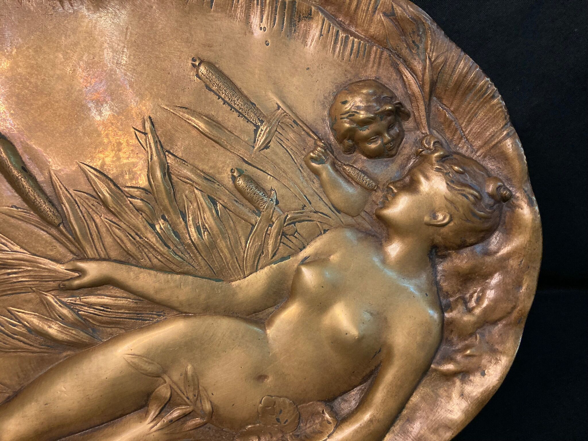 Bronze empty pocket of woman and child with reeds circa 1900
