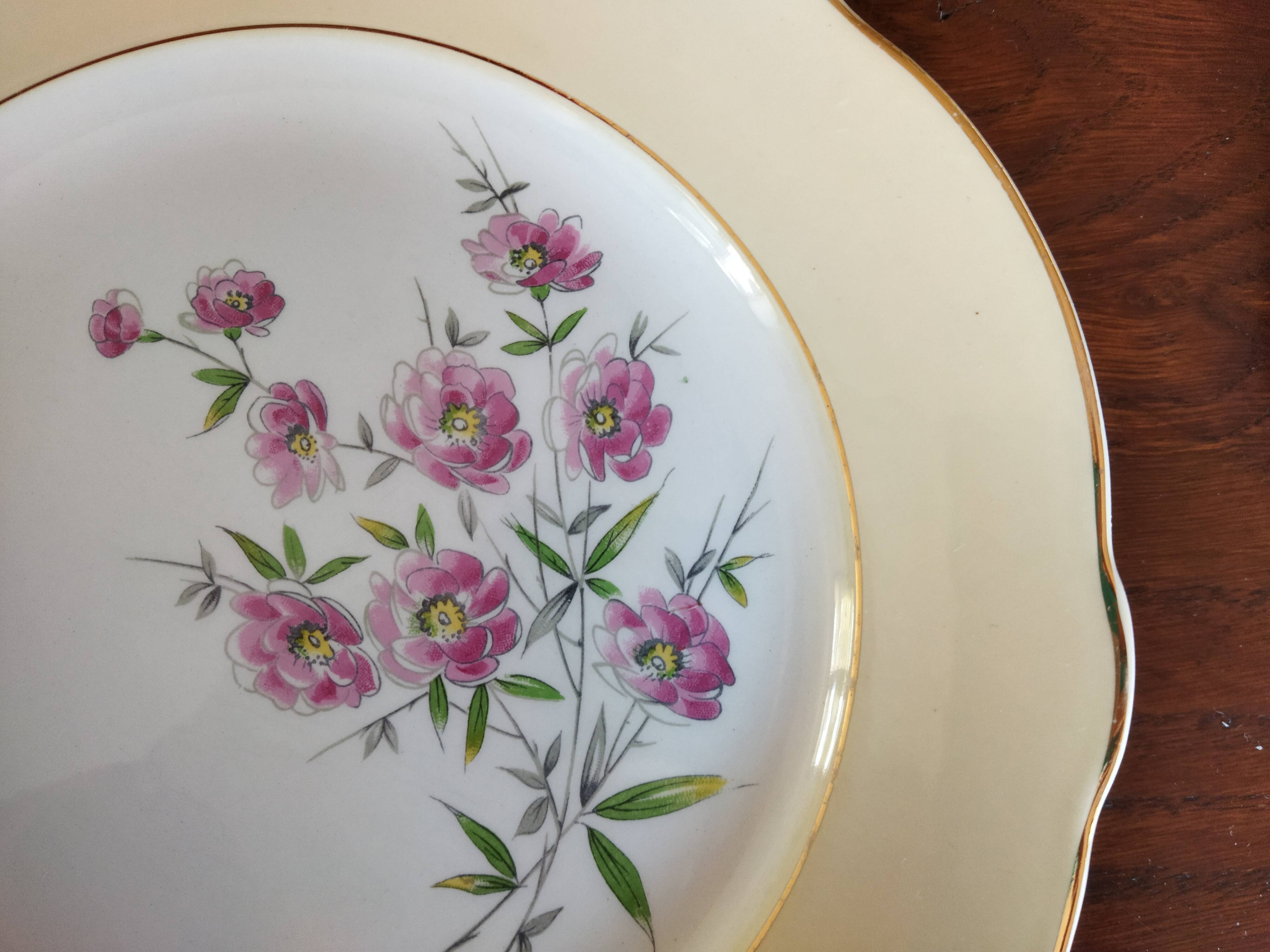 8 assiettes plates K&G Lunéville