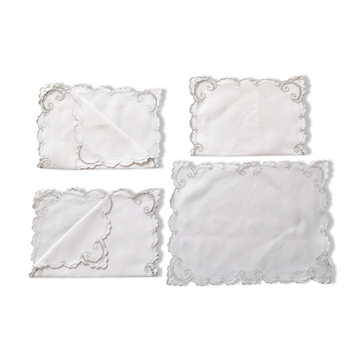 Towels/ 4 tea towels