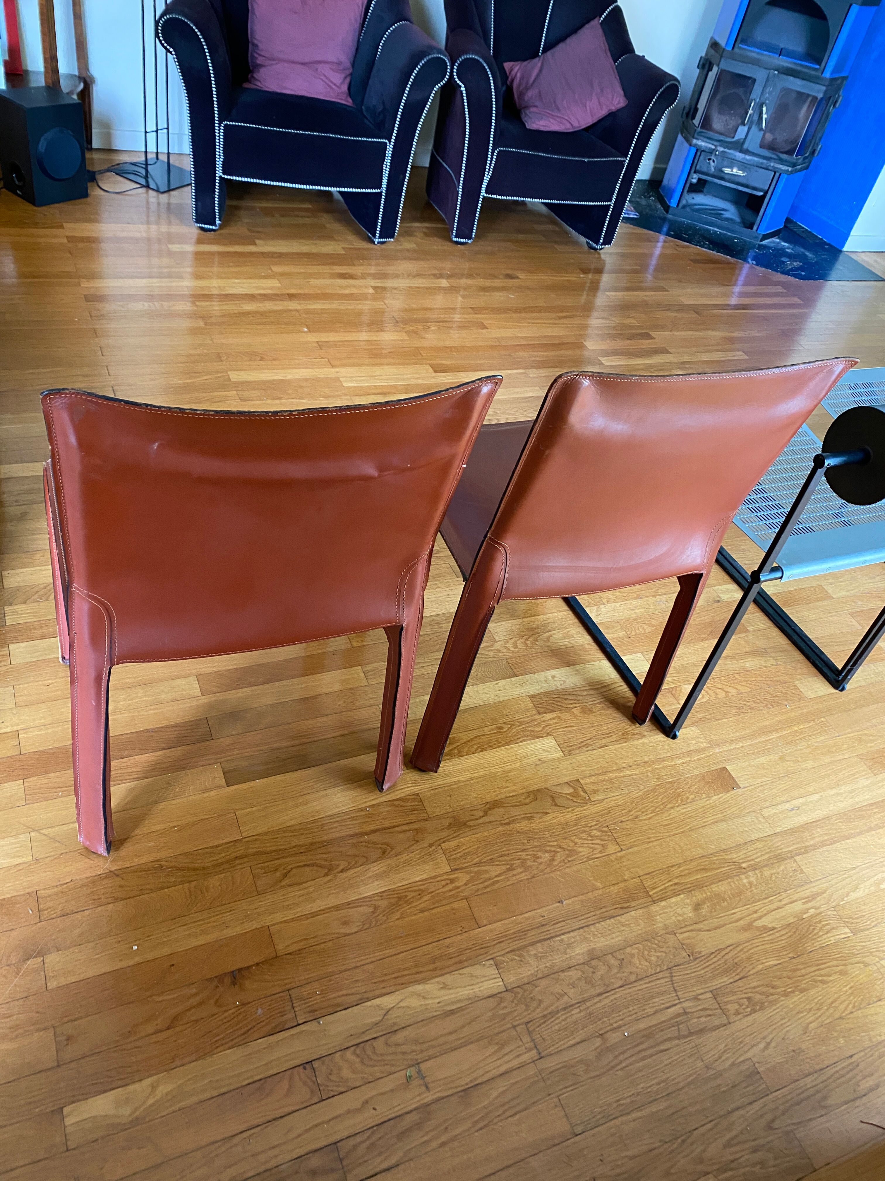 2 chairs model 412 Mario Bellini