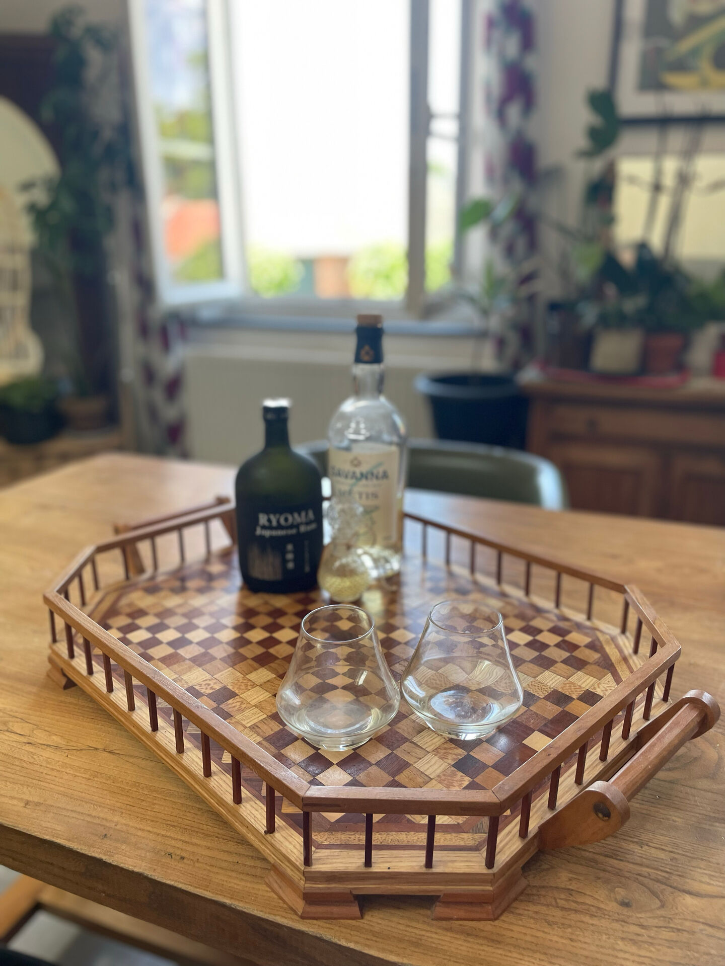 Large service tray in wood marquetry