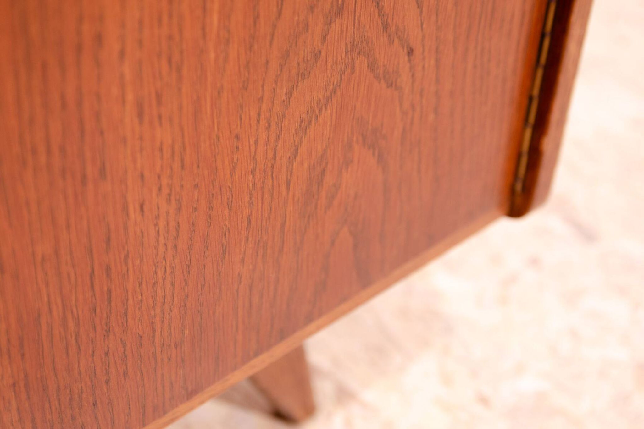 Elegant oak wardrobe U-450 by Jiří Jiroutek for Interiér Praha, 1960´s