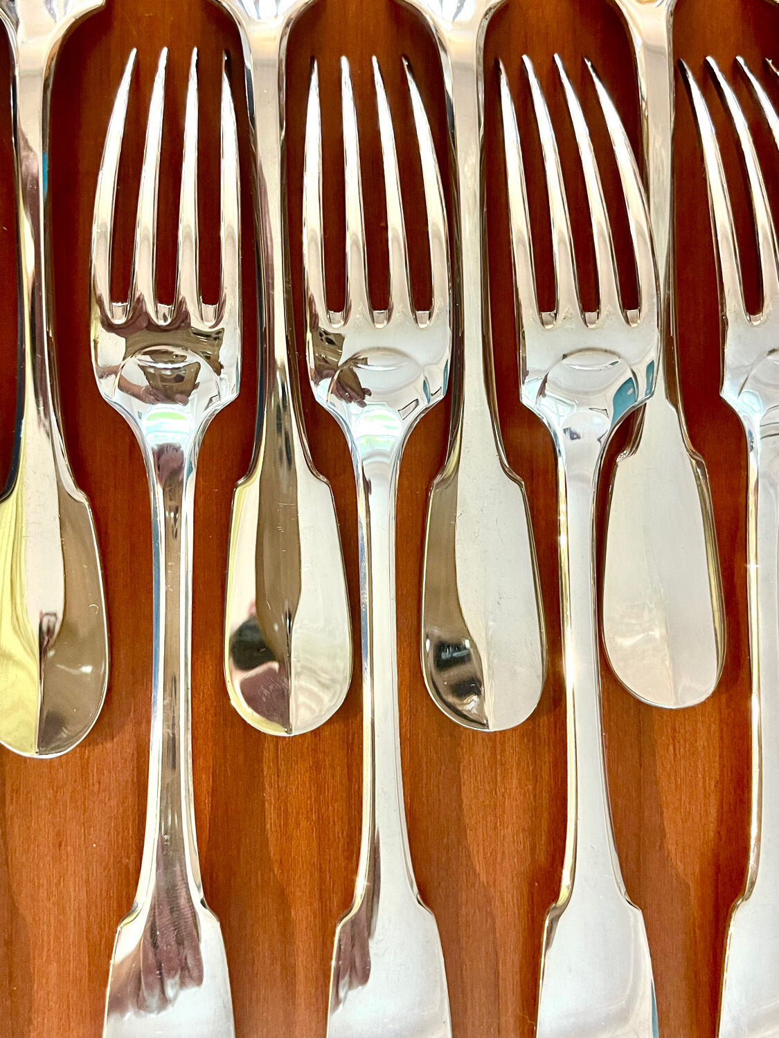 Christofle Cluny, cutlery set of 48 pieces in like-new condition.