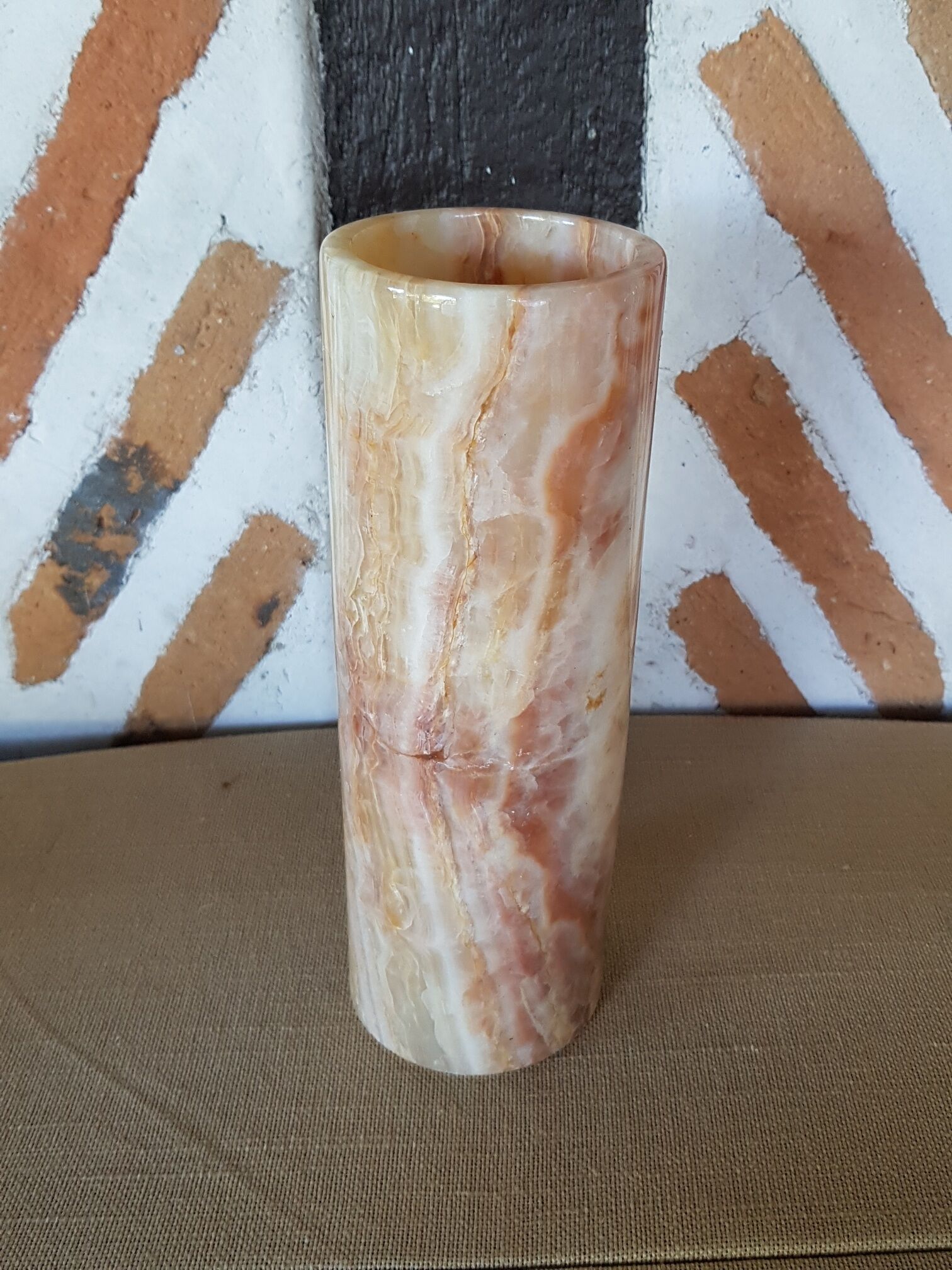 Vase roll cylinder tube marble