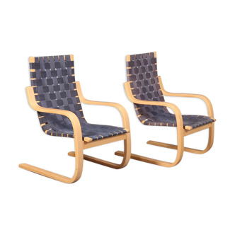 Paire de fauteuils Alvar Aalto, modèle 406