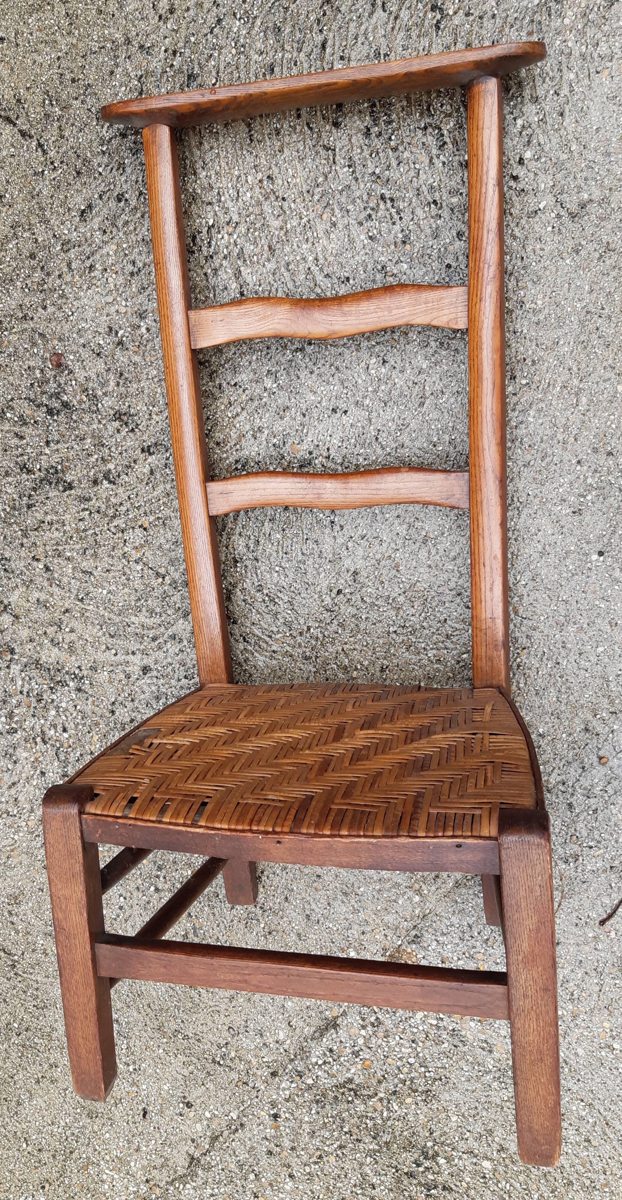 Prie-dieu low chair