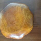 Plat en bois en forme de fleur