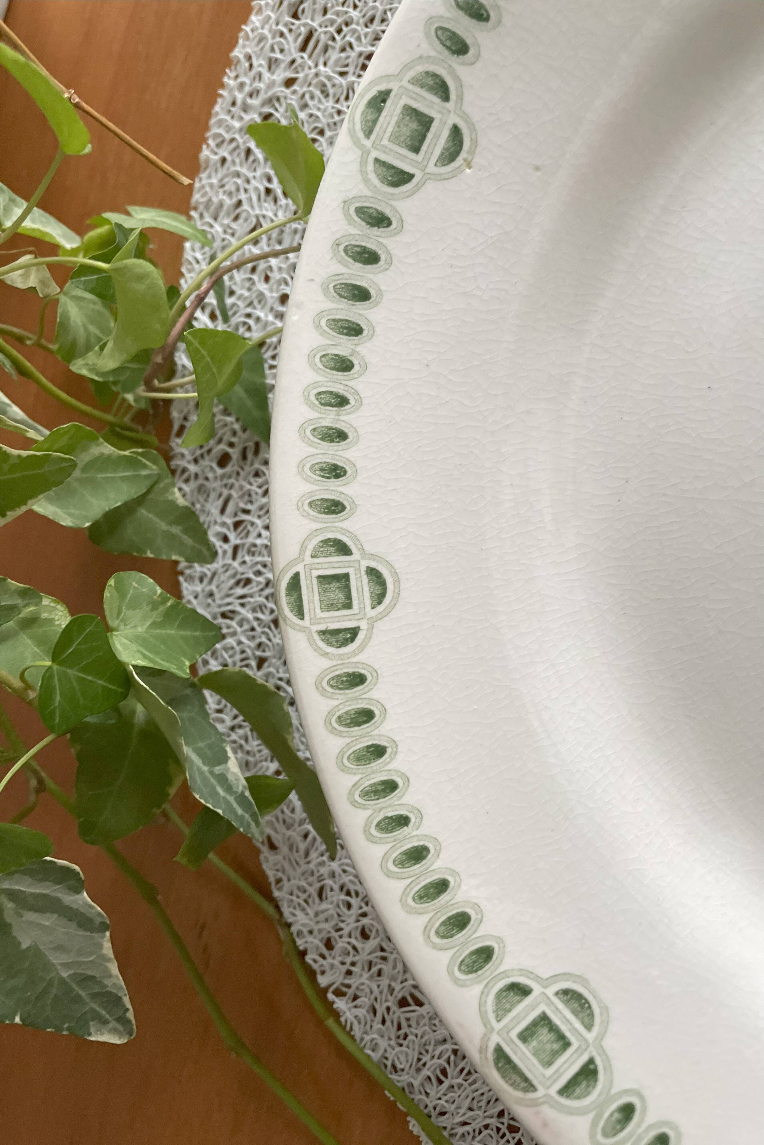 Antique mignardise dish in Creil & Montereau faience