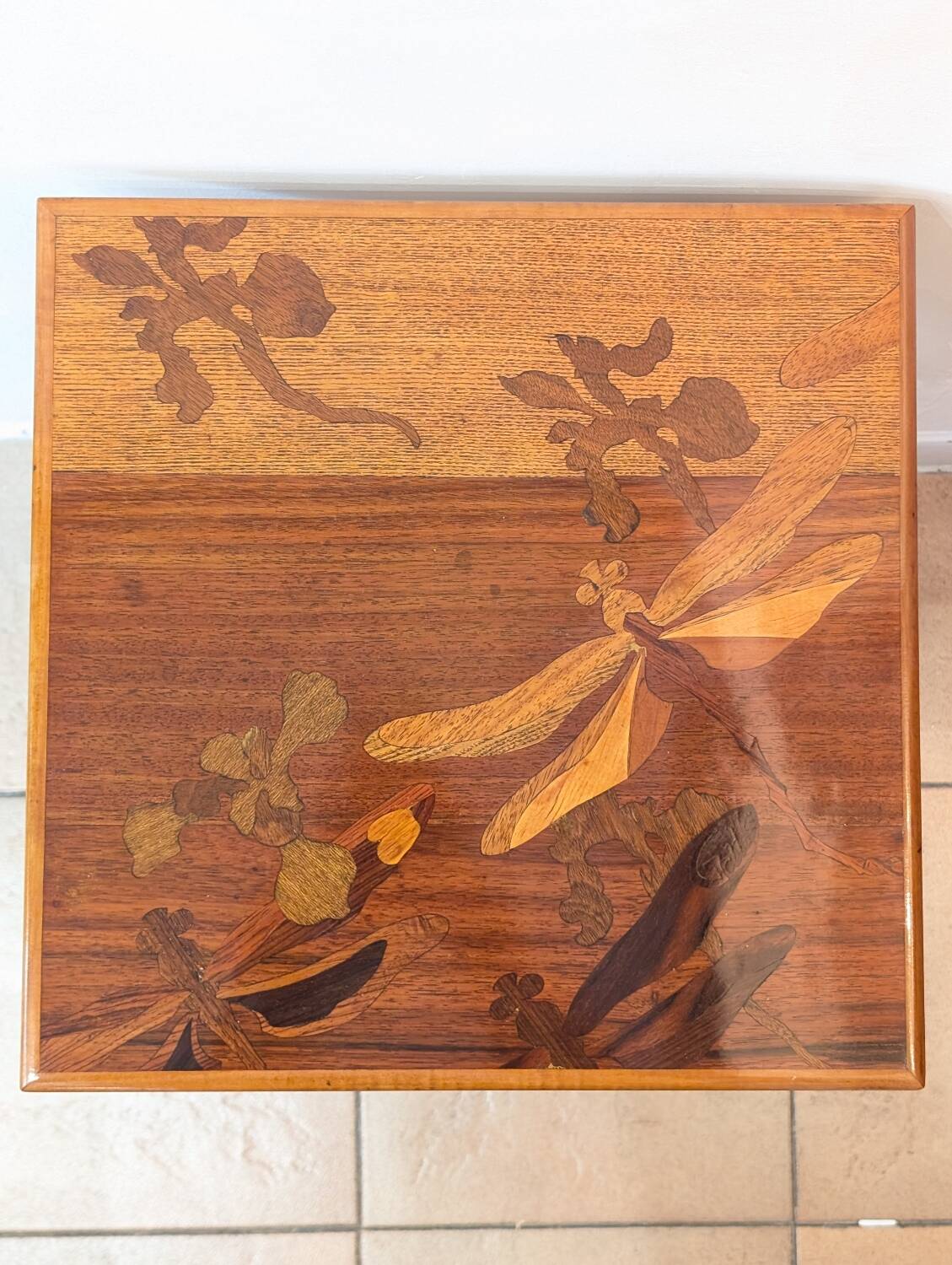 Émile Gallé Gueridon – Art Nouveau, dragonfly decor, v