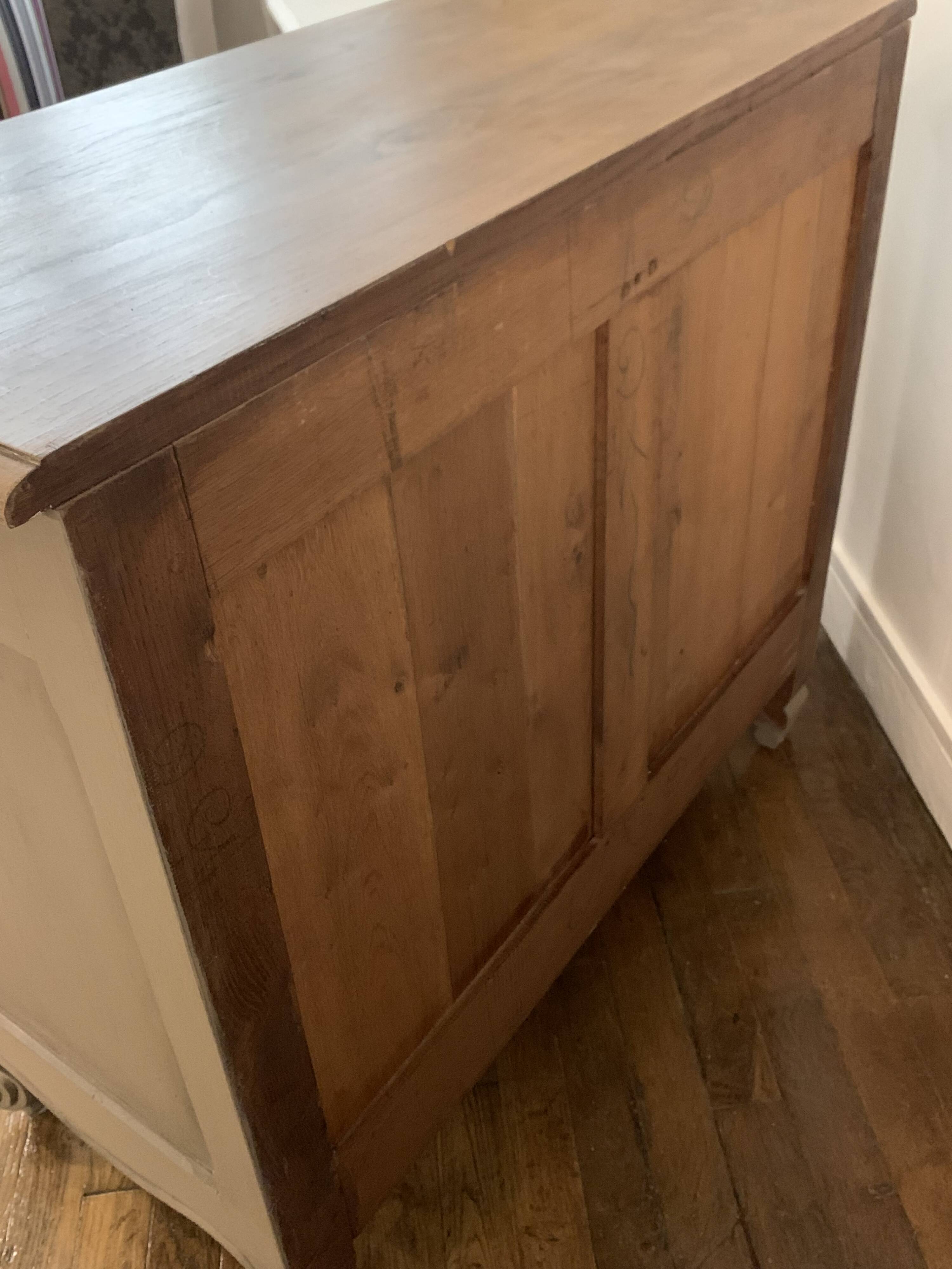 Old chest of drawers