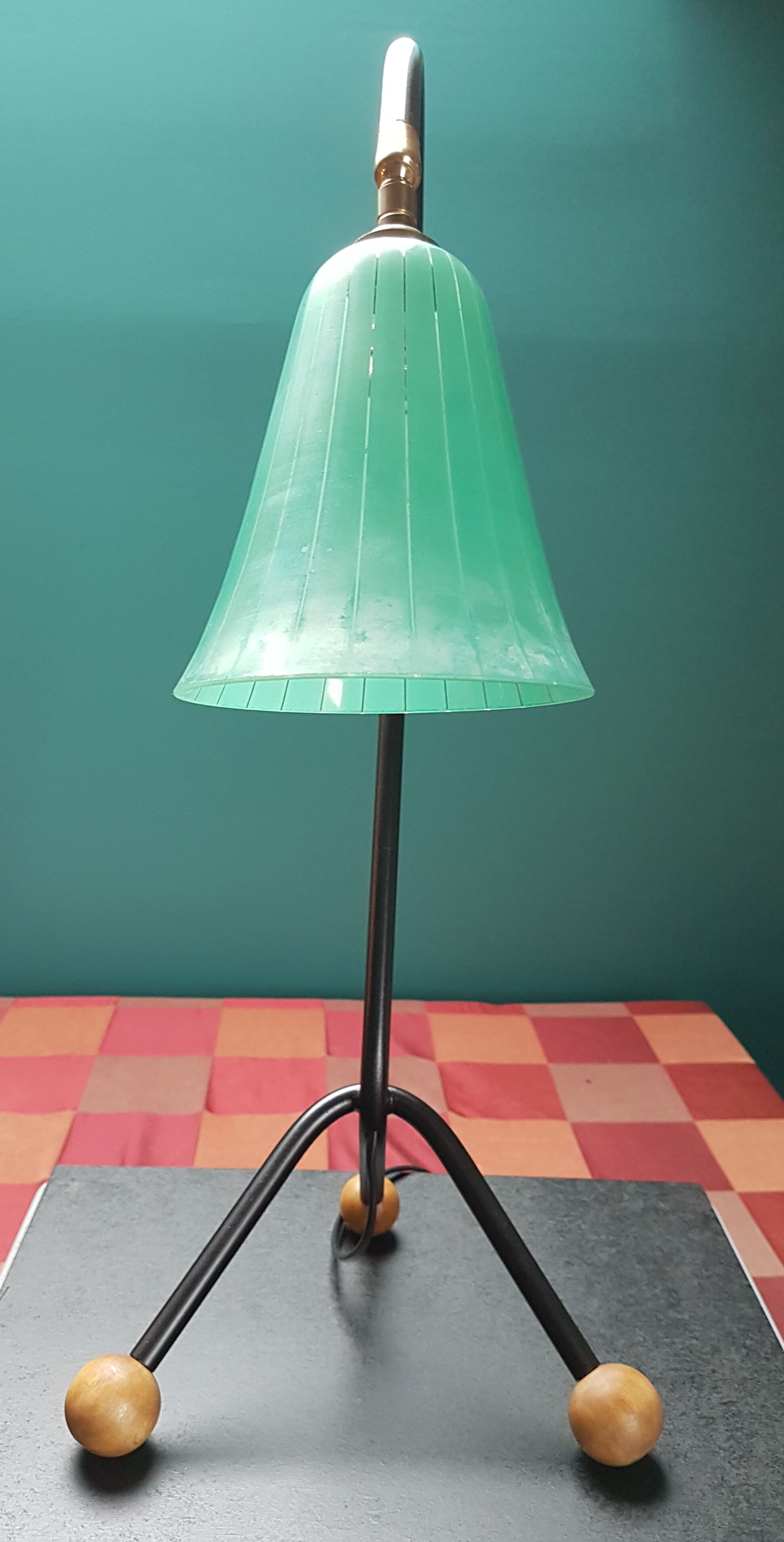 Light tripod lamp shade glass green sprit 1950