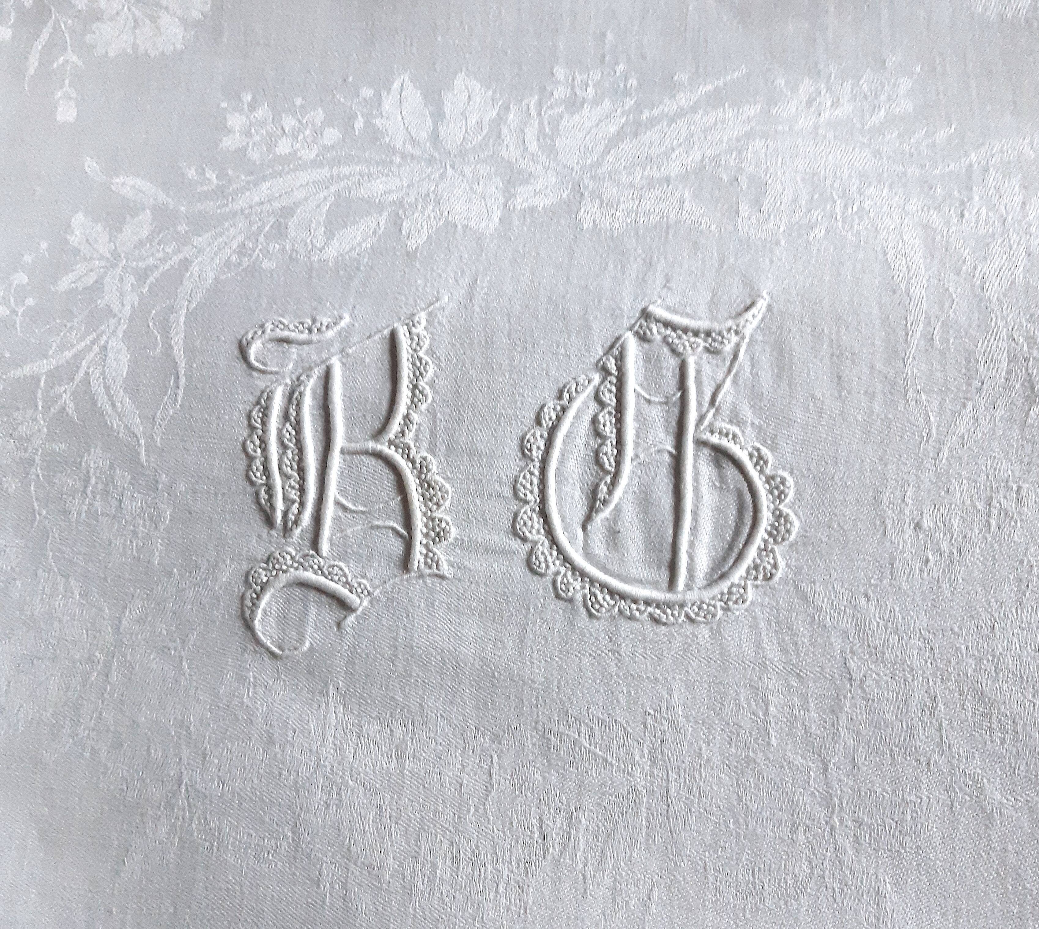 old damask table service 1m75x2m35 monogrammed "BG" with 8 napkins and tablecloth gift