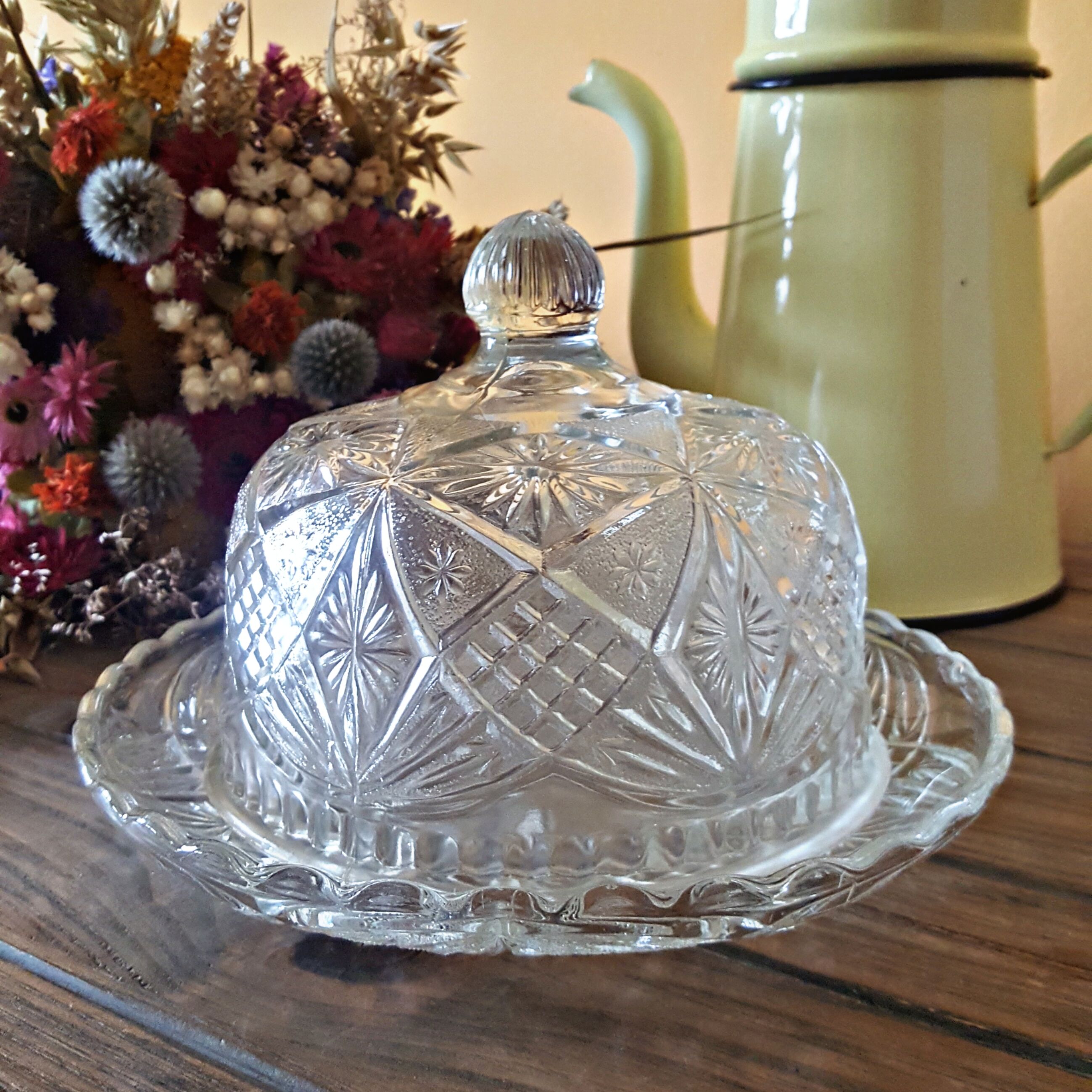 Chiseled glass bell and cheese or cake tray