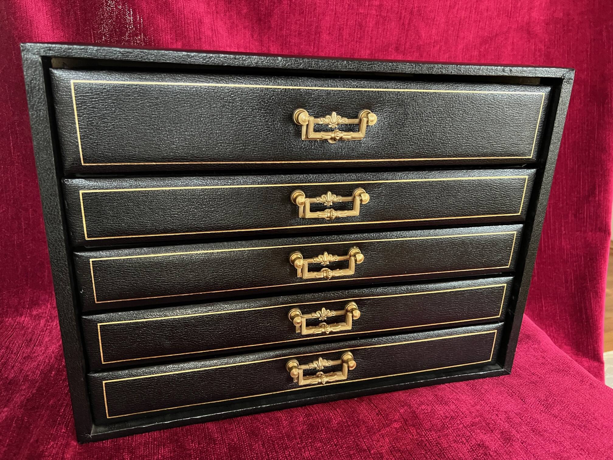 Christofle - Christofle cutlery set with silver metal beads for 12 people. 172 items.