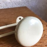 Patère, vintage beige metal coat rack