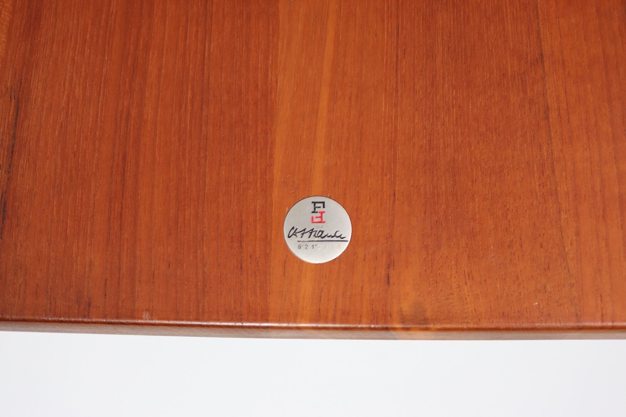 Finn Juhl coffee table France & Sound