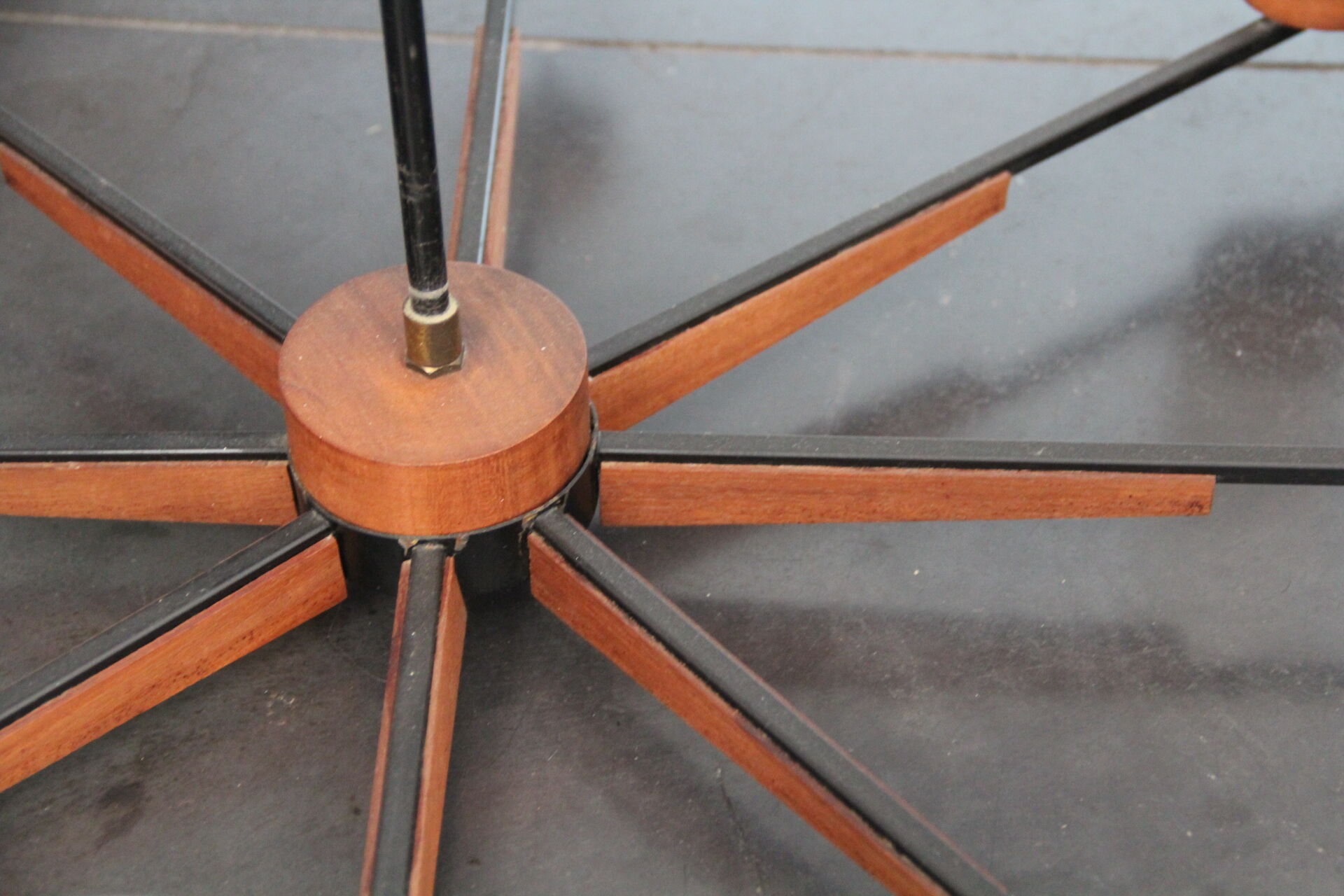 Scandinavian chandelier with 8 arms of light, teak, circa 1965