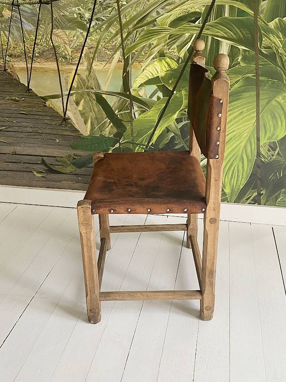 Chaise artisanale hongroise unique en chêne et cuir