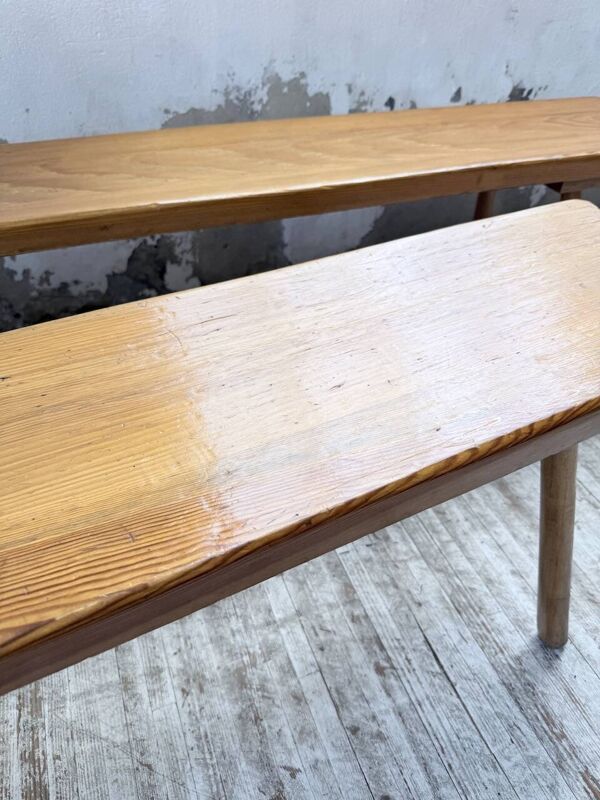 Paire de bancs années 50 mobilier de montagne pin