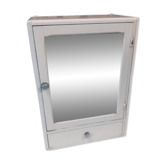 Medicine cabinet
