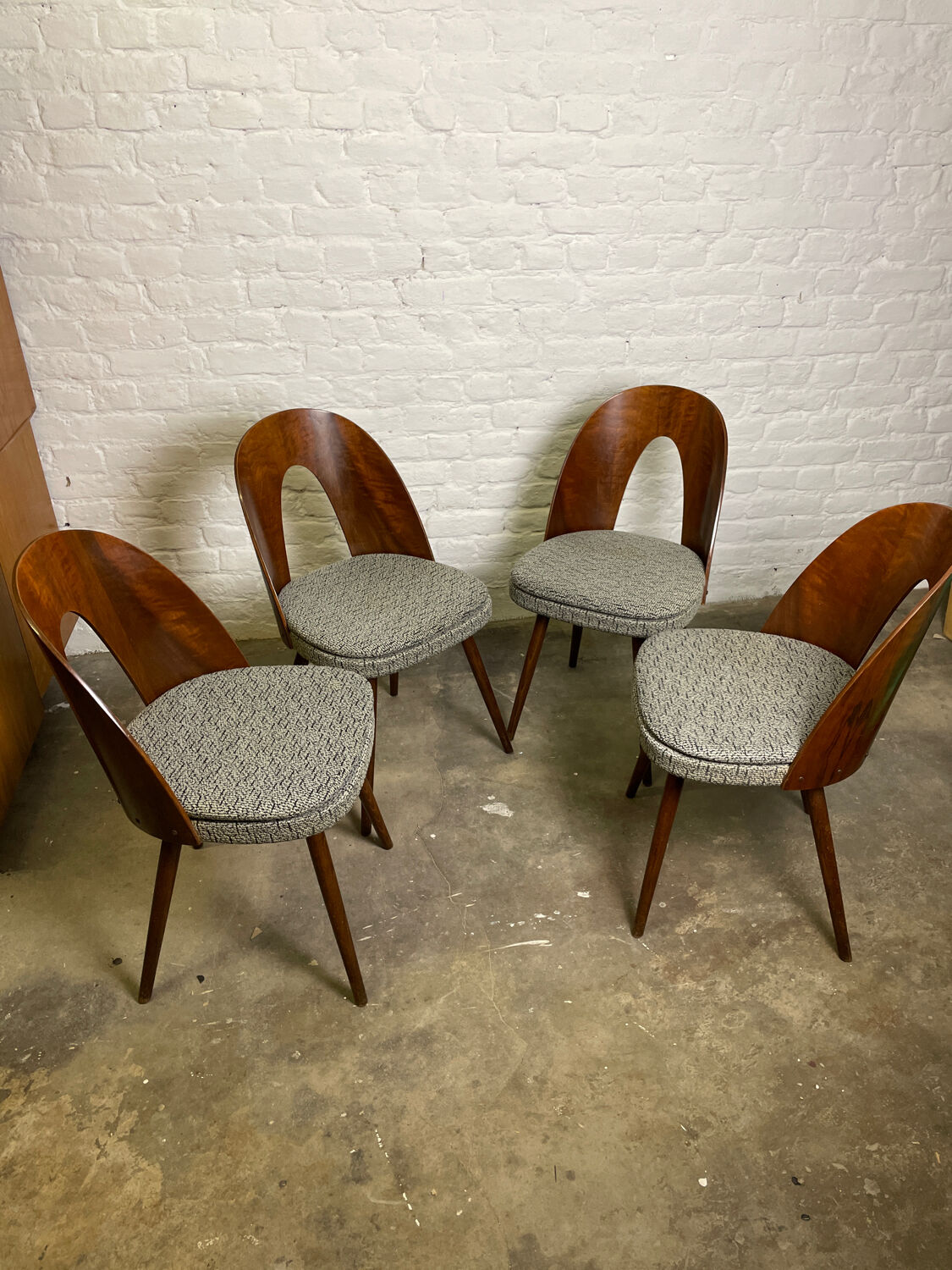 4 Antonin Suman chairs 1960