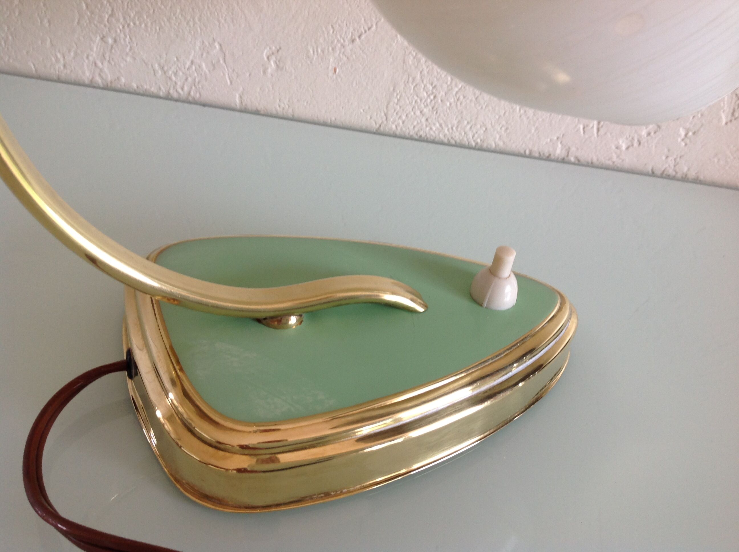 Bedside lamp brass and opaline / vintage 50s-60s