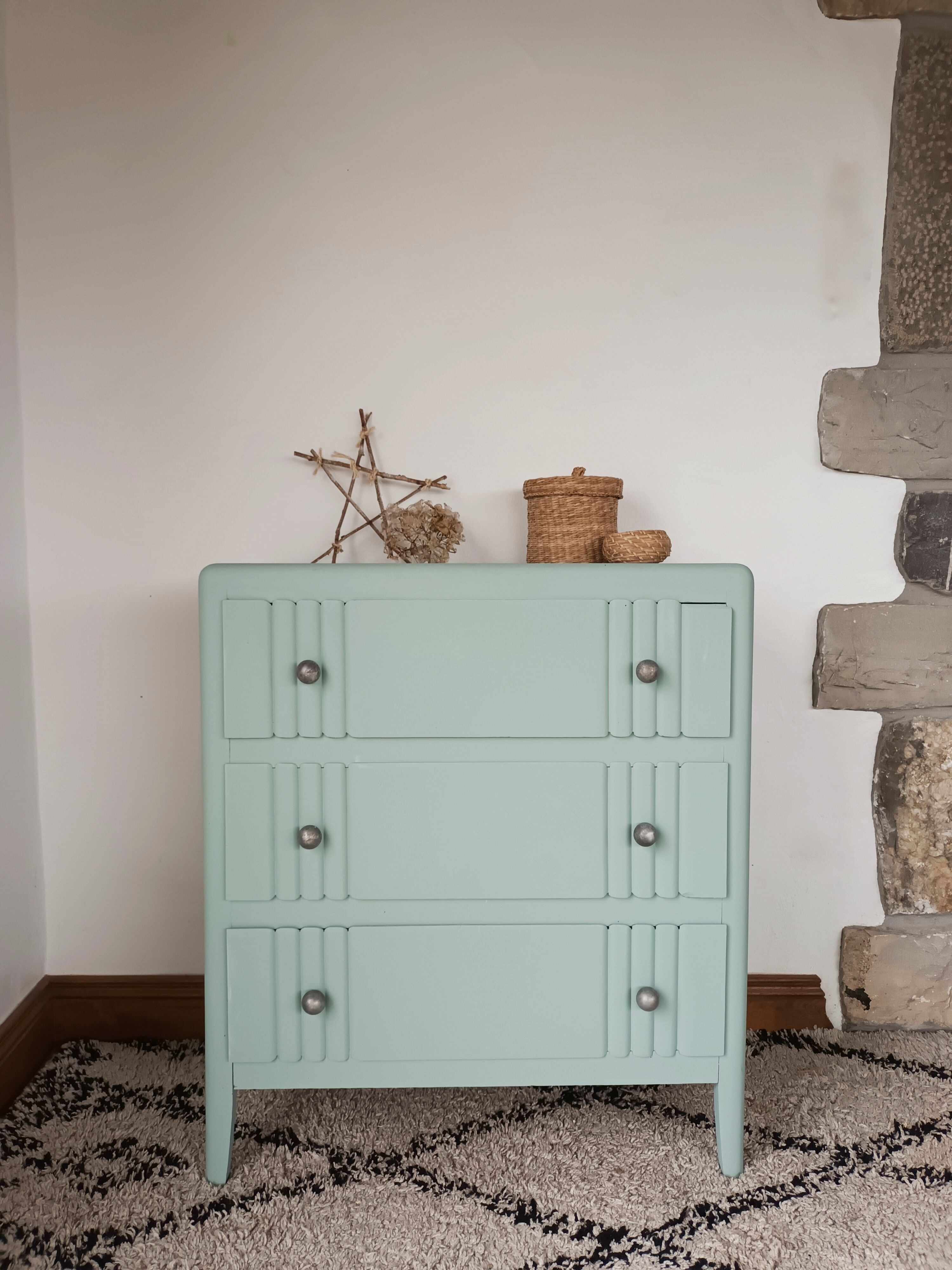 Vintage chest of drawers
