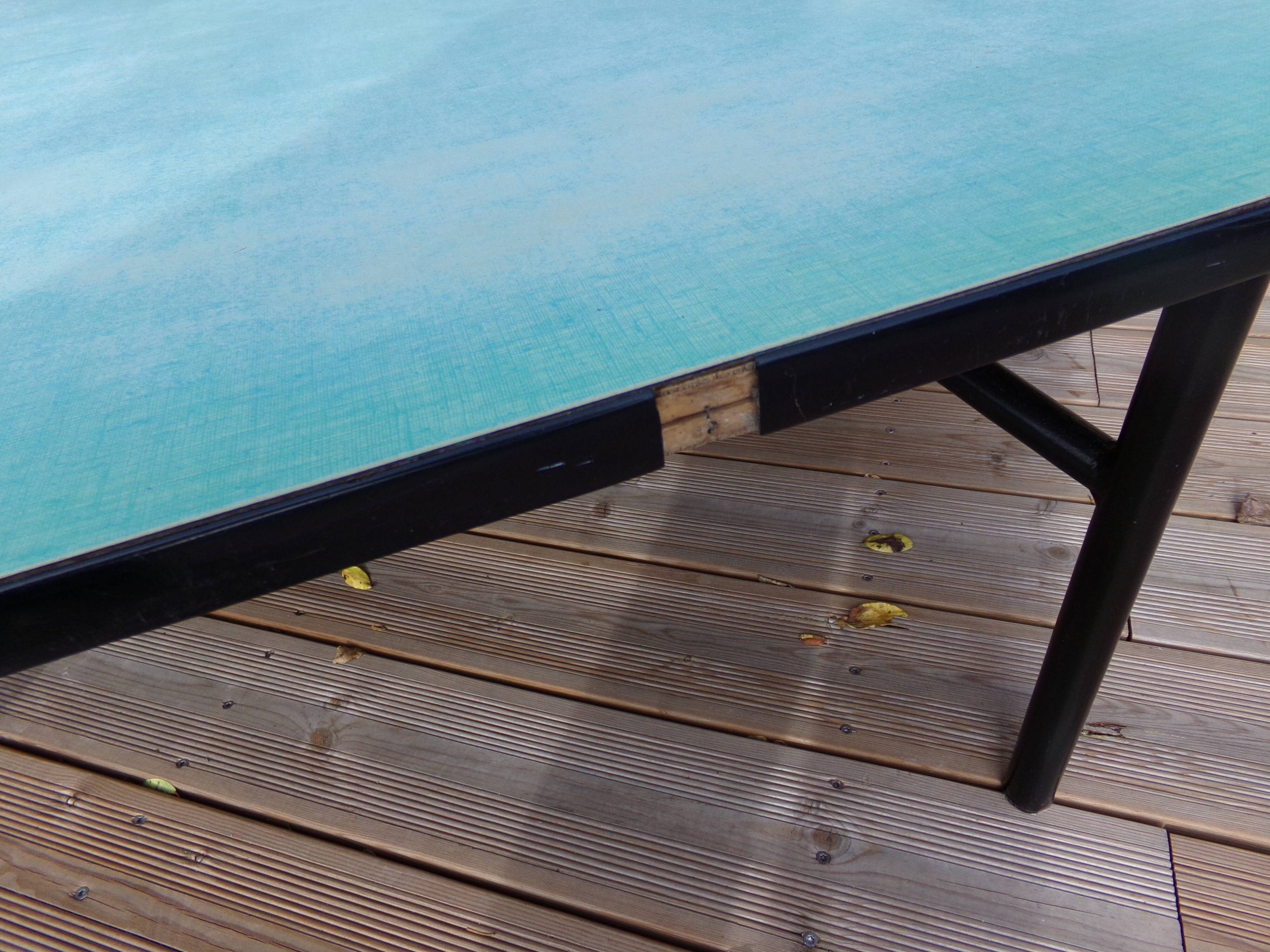 Kindergarten in formica table