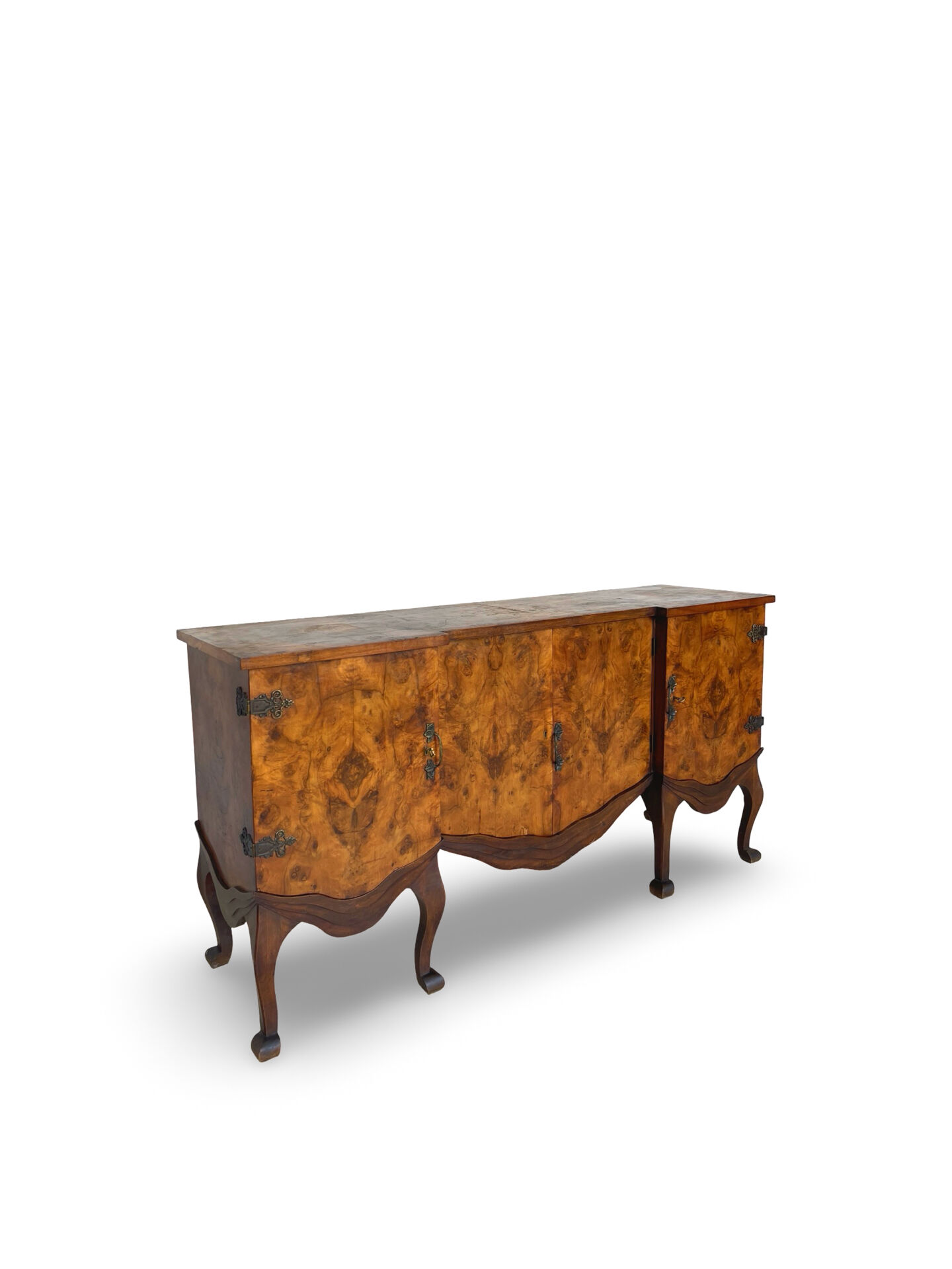 Walnut buffet, antique Italian, 1930s.