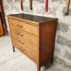 Commode vintage pieds fuseau
