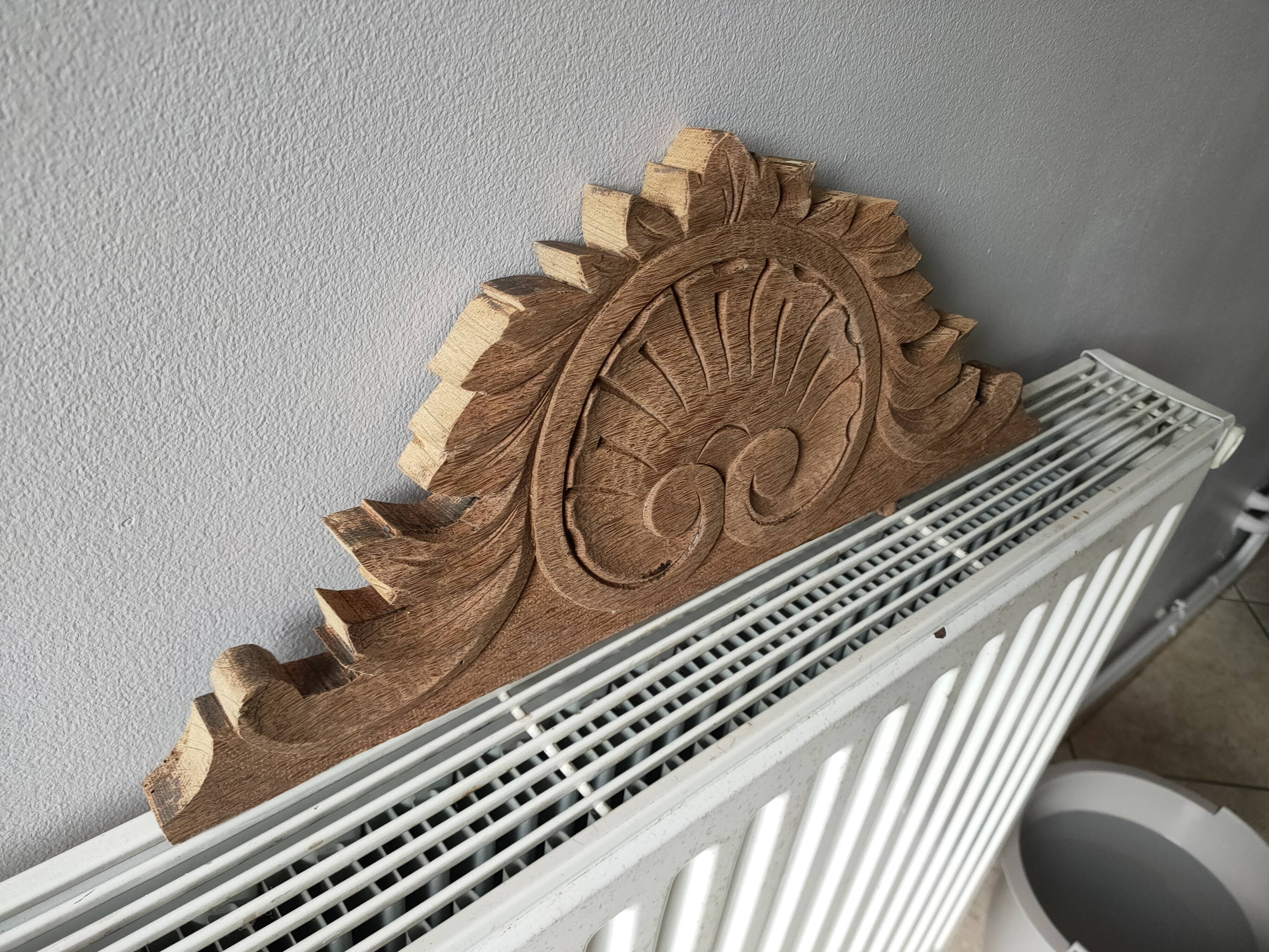 ancient oak pediment