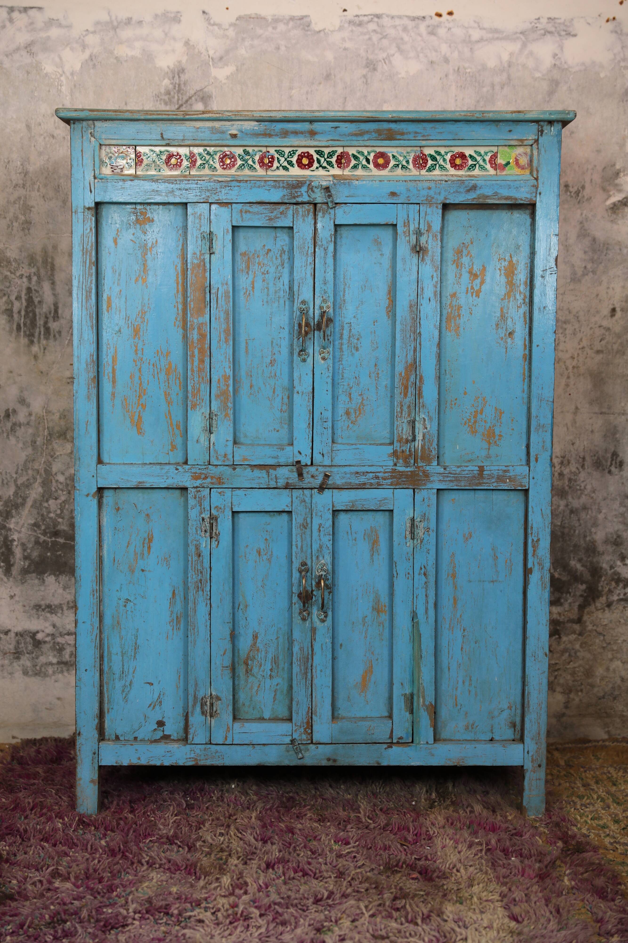 Indian storage cabinet 4 central doors, unique piece